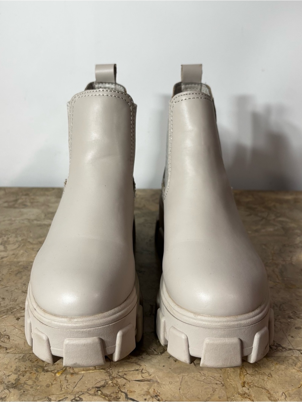 Circus Sam Edelman Chelsea Lug Boots Size 5.5